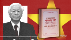 Tổng Bí thư Nguyễn Phú Trọng và cuốn sách dày 900 trang vừa ra mắt hôm 21/6