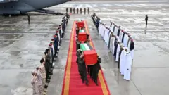 በጥቃቱ የተገደሉ የኤምሬትስ መኮንኖች አስከሬን ወዲያው ወደ አገራቸው ተወስዷል