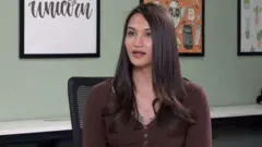 अनाया बांगर 