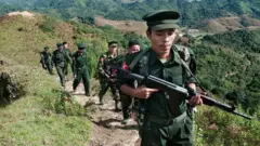 ဖားကန့်က စစ်ကောင်စီစခန်းတွေကို KIA ၊ KPDF  သိမ်းပိုက် (ပုံဟောင်း) 