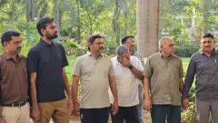 બીબીસી ગુજરાતી, ગુજરાત, સુરત, પોલીસ, બંદૂક માટે ઑલ ઇન્ડિયા લાઇસન્સ, બંદૂક