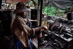 မင်းလှက ရေနံတွင်းတခု(ပုံဟောင်း)