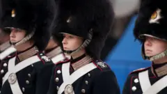 Військовослужбовиці Королівської лейбгвардії на параді 