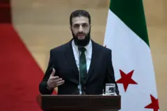 اتهم رئيس المرحلة الانتقالية في سوريا، أحمد الشرع، إسرائيل بالسعي إلى تمزيق بلاده وتحويلها إلى ساحة فوضى.
