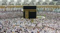 Pipo wey dey perform Hajj pilgrimage