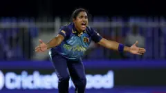 ICC T20 කාන්තා ලෝක කුසලාන තරගාවලියේ (ඔක්තෝබර් 3 වැනිදා) පැවති තරගයෙන් ශ්‍රී ලංකා කණ්ඩායම පකිස්ථානය හමුවේ ලකුණු 31කින් පරාජයට පත්විය.