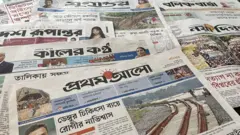 ১২ই অগাস্টের সংবাদপত্র 