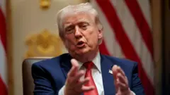 डोनाल्ड ट्रम्प