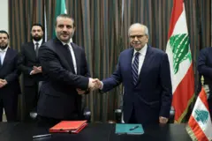 اسعد شیبانی، وزیر خارجه سوریه در سفرش به بیروت با نواف سلام، نخست وزیر لبنان دیدار و گفتگو کرد