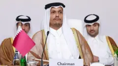 உச்சிமாநாட்டிற்கு முன்பாக கத்தார் பிரதமர் மற்றும் வெளியுறவுத்துறை அமைச்சர் ஆலோசனை நடத்தினர்.