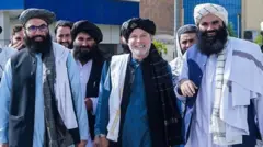 ټیموټي ویکس انس حقاني او سراج الدین حقاني سره 