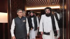 भारत के विदेश सचिव विक्रम मिस्री ने आठ जनवरी को दुबई में तालिबान के कार्यकारी विदेश मंत्री आमिर ख़ान मुत्ताक़ी से मुलाक़ात की