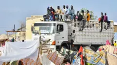 فارون من الاشتباكات في السودان