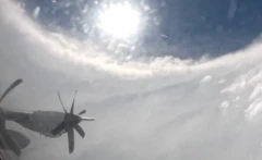 Fırtına qovan təyyarələr Melissa qasırğasının mərkəzindən uçur