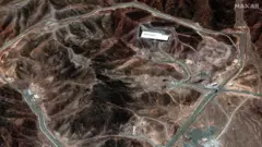 Imagem de satélite de montanhas