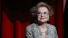 Актриса Московского академического театра им. Моссовета Валентина Талызина, получившая награду в номинации "Легенда сцены", на 13-й церемонии вручения премии "Звезда театрала" в театре имени Евгения Вахтангова. Декабрь 2020 года