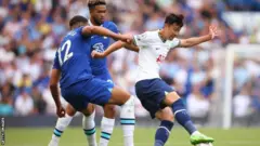 Ana zargin an yi wa Son hakan ne yayin da ya je dauko kwana a wasan ranar Lahadin