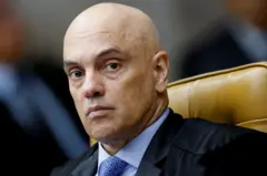Alexandre de Moraes é alvo de ofensiva de bolsonaristas em diferentes frentes nos EUA