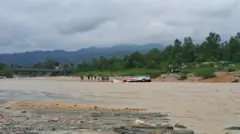 विनयी खोला