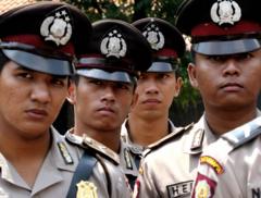 putusan-mk-larang-polisi-duduk-di-jabatan-sipil-polisi-dituntut-mematuhinya-pemerintah-cuma-mau-menjalankan-kalau-bermanfaat-buat-mereka