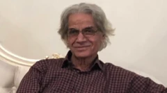 علی باباچاهی، شاعر و منتقد ادبی