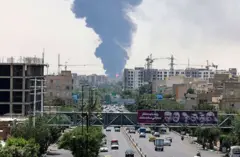 ইরানে ক্ষেপণাস্ত্র হামলা