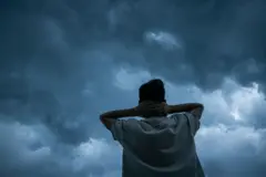 ናብ ደመና ዝጥምት ዘሎ ውልቀሰብ 
