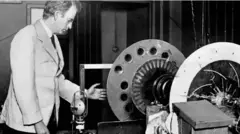 John Logie Baird, mhandisi wa umeme wa Scotland na mwanzilishi wa televisheni