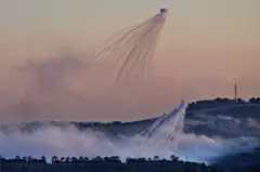 Un nuage de fumée typique en forme de poulpe. 