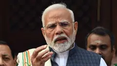 नरेंद्र मोदी