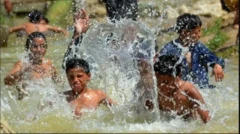 Kuleyl aad u daran ayaa ku dhuftay meelo kala duwan 