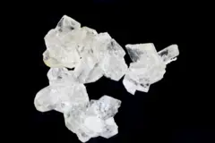 الميثامفيتامين هي مادة منبهة قوية تُستخدم في تصنيع مواد مخدرة شديدة الخطورة