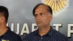 કિરણ પટેલ