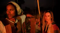 Aba 'Sufi' bemera ko ata juru wojamwo ubuzima bwarakunaniye kw'isi...bashira imbere akazi.