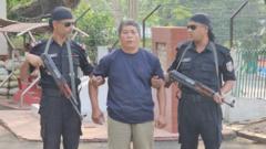 বান্দরবানে যৌথ অভিযানে কেএনএফের 'প্রধান সমন্বয়ক' চেওসিম বম আটক