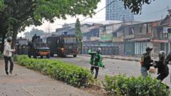 demo-dpr-kendaraan-polisi-melindas-pengemudi-ojol-hingga-tewas-istana-minta-maaf-dan-tujuh-polisi-diperiksa