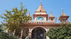 દલિતો, દલિતો પર અત્યાચાર, પશ્ચિમ બંગાળ, દલિતોને મંદિરમાં પ્રવેશ, દલિતો સાથે ભેદભાવ, બીબીસી ગુજરાતી, ભારતમાં જાતિવાદ