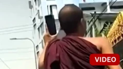 மியான்மர் நிலநடுக்கம்: சரிந்து விழுந்த கட்டடம், பதறிய பௌத்த துறவிகள்