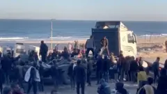 فلسطينيون سقطوا ضحايا أثناء محاولتهم الوصول ظهر الخميس (29 فبراير/شباط) إلى مساعدات إنسانية كانوا بأمسّ الحاجة إليها.