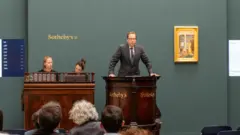 Sotheby's müzayede evi.