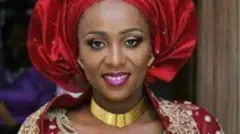 Maryam Sanda yi uwe mmemme ma fụrụ ịchafụ mmemme, ma nyara ihe olu ọlaedo.