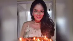 त्विषा की तस्वीर