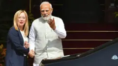 नरेंद्र मोदी