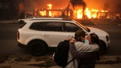 Các vụ cháy rừng ở Los Angeles đang trên đà trở thành một trong những vụ cháy rừng gây thiệt hại lớn nhất trong lịch sử nước Mỹ, với thiệt hại dự kiến ​​vượt hơn 135 tỷ USD