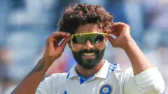 जडेजानं 86 कसोटी (अहमदाबाद कसोटी 2025 पर्यंत) सामने खेळले आहेत. 