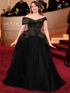 Aimee Lou Wood comparece à 83ª edição anual do Globo de Ouro no Beverly Hilton, em 11 de janeiro de 2026, em Beverly Hills, Califórnia.