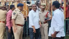 సజ్జల రామకృష్ణా రెడ్డి, పోలీసు కేసు, మొబైల్ ఫోన్, అమరావతి, టీడీపీ కేంద్ర కార్యాలయం, 