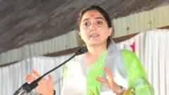 Nupur Sharma ta yi katoɓara a lokacin wata muhawara da aka shirya gidan talabijin