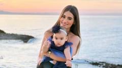 "Le contaré cómo la salvaste": la emotiva despedida a una mujer que murió protegiendo a su hija en los terremotos de Venezuela