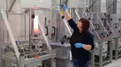 Fornos especiais são usados para fabricar CZT.